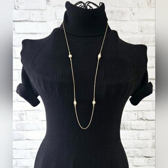 1928 Gold Tone Station Necklace with Faux Pearls – Vintage Inspired - Picture 2 of 6